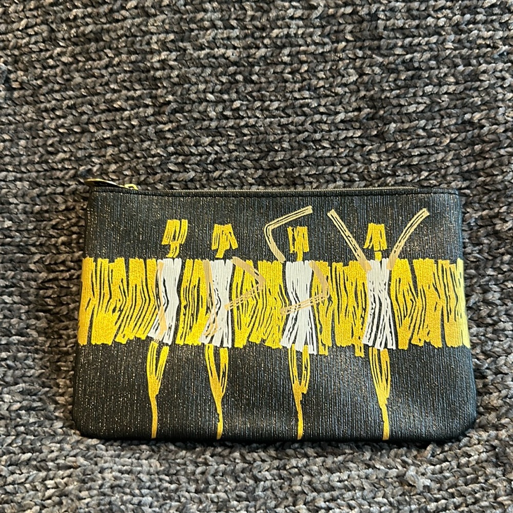 Ipsy pouch